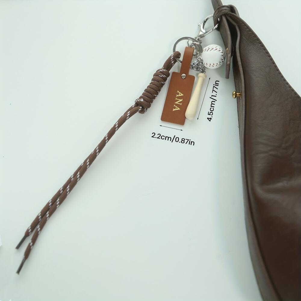 Gepersonaliseerde sleutelhange - Monogram Keychain Leather recensie en prijs